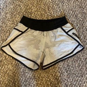 Lulu Lemon Size 6 Shorts